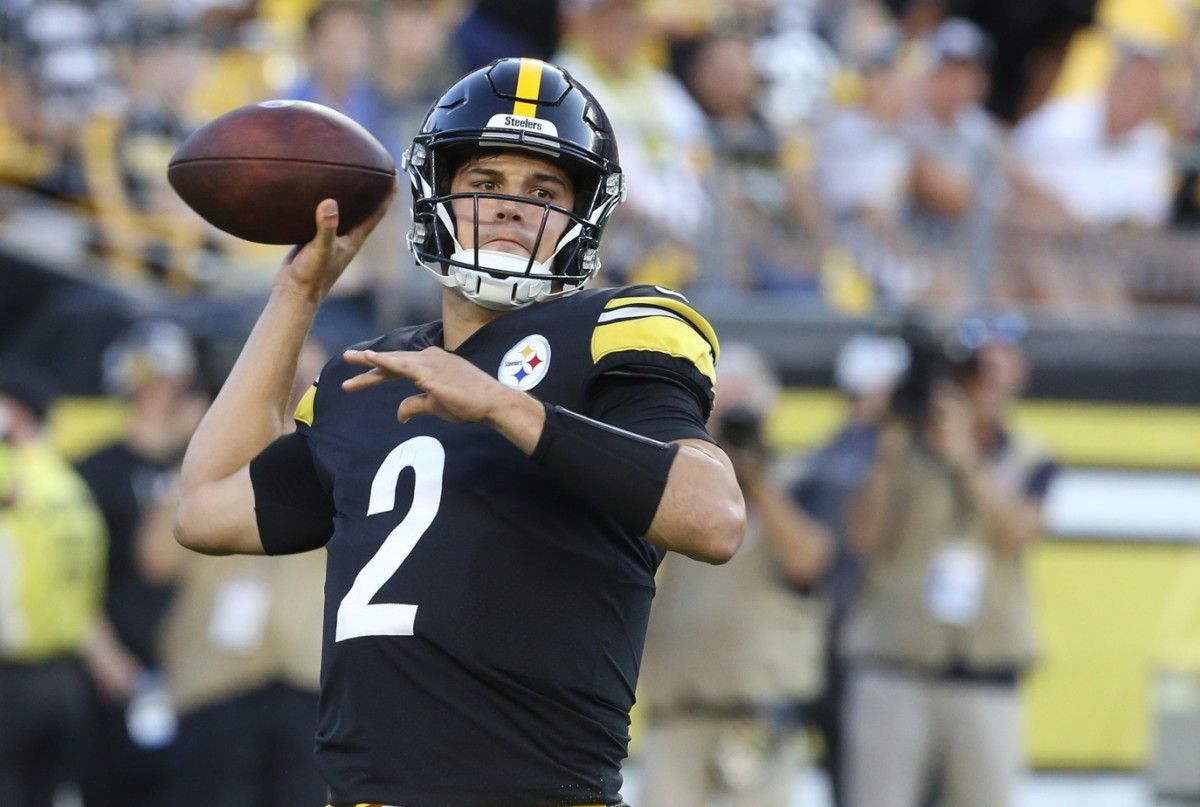 Pittsburgh Steelers quarterback Mason Rudolph (2) passes the ball against the Detroit Lions during the fourth quarter at Acrisure Stadium. Pittsburgh won 19-9.