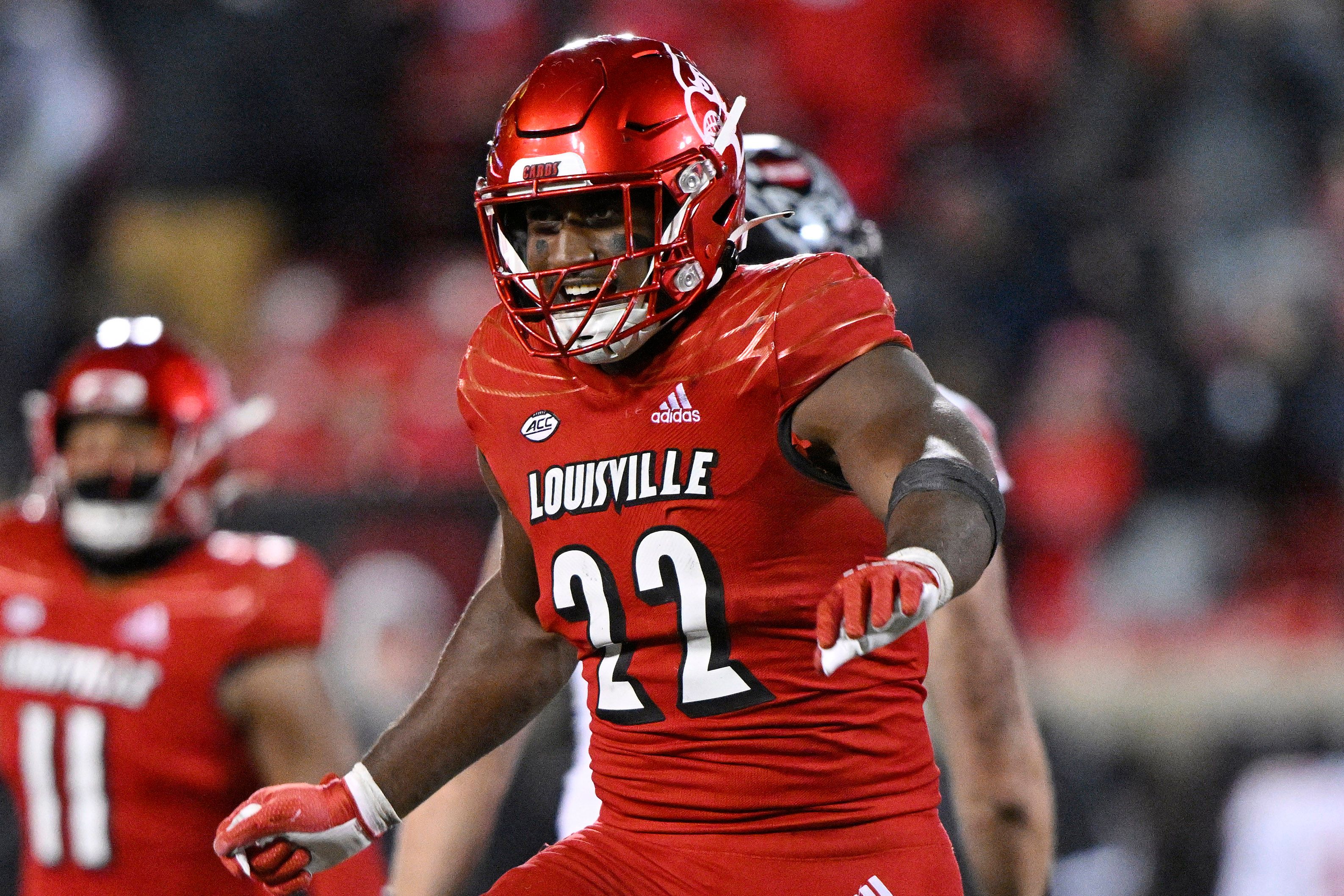 Cincinnati-Louisville Fenway Bowl Betting Preview - Vimarsana News