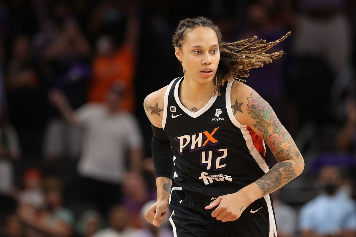 NBA, WNBA React to Brittney Griner's Return Home - Vimarsana News