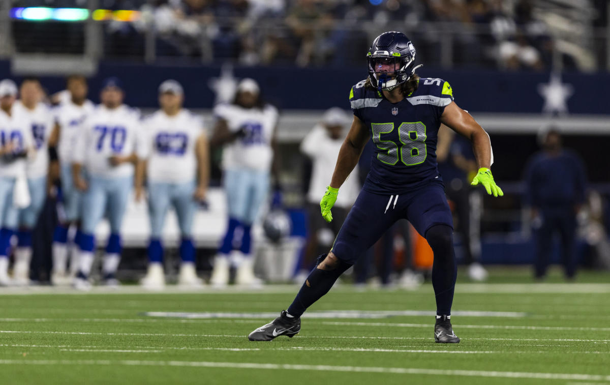 Seattle Seahawks Star LB Jordyn Brooks Has Neck Backup