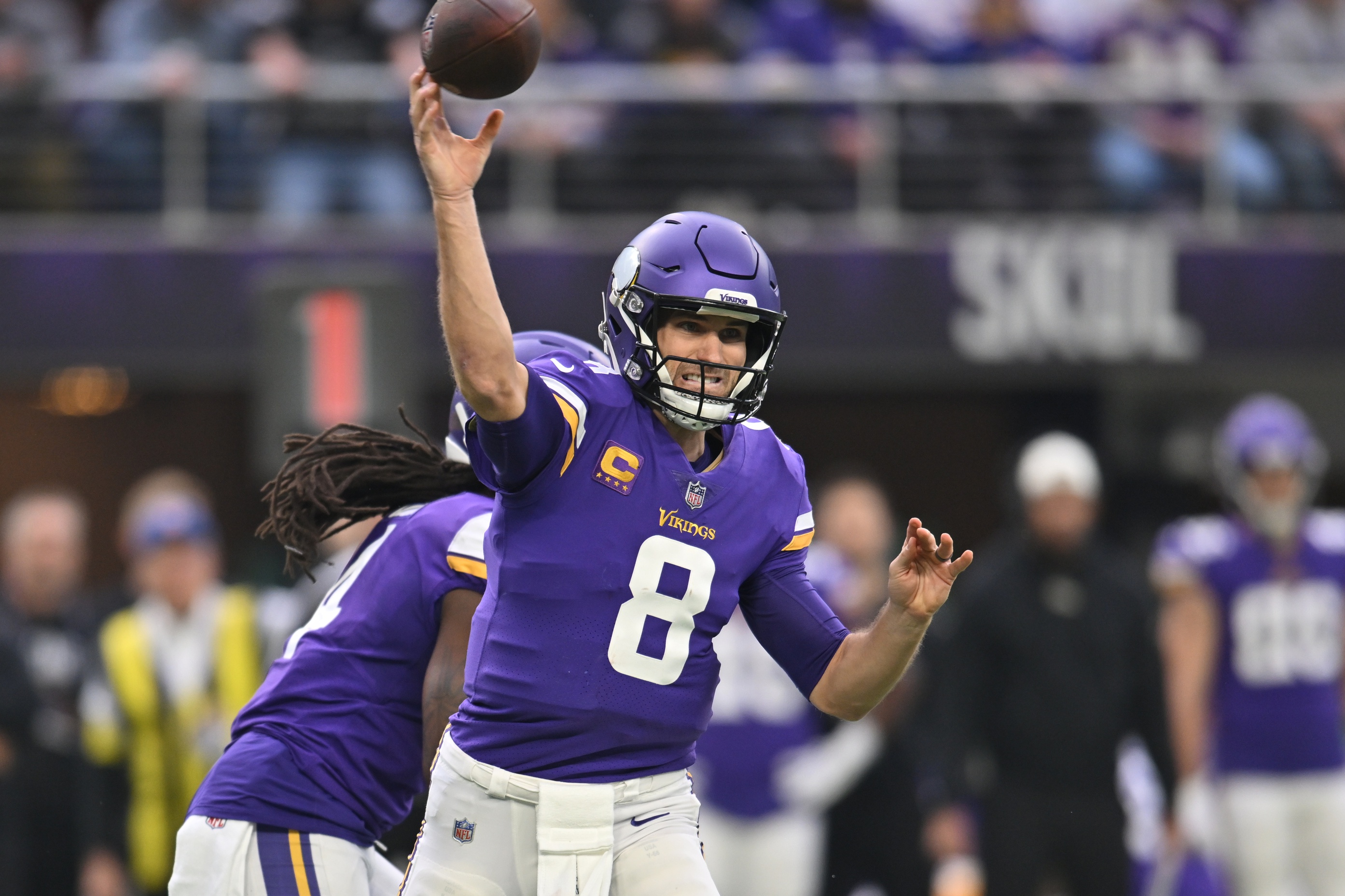 Vikings clinch NFC North with biggest comeback in NFL history thumbnail