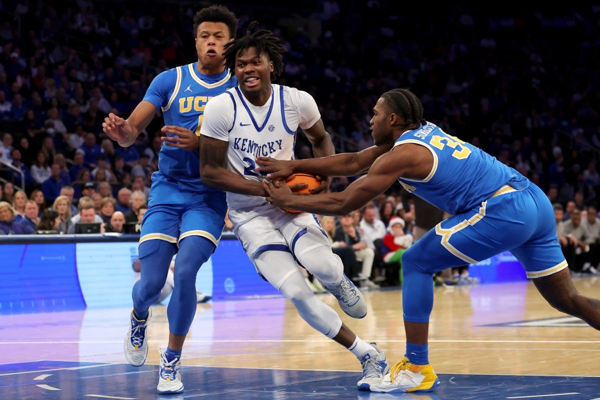 Chris Livingston and Lance Ware Provide Potential Solutions to Kentucky's Abhorrent Offense - Vimarsana News