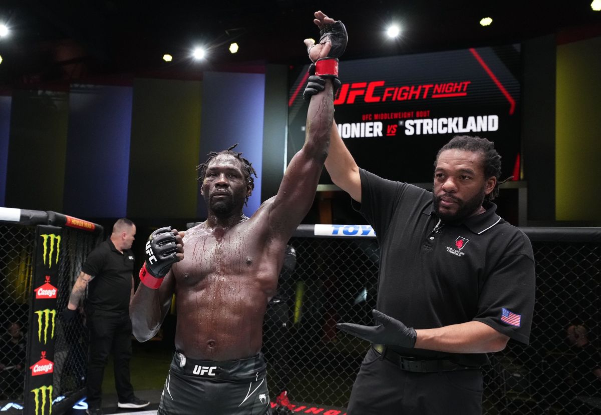 Jared Cannonier Earns Split-Decision Win vs. Sean Strickland at UFC Fight Night