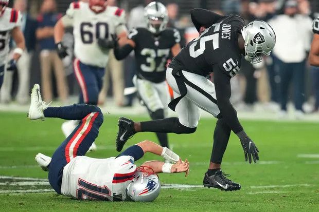 Lunatic Lateral: Where Does Patriots' Play Rank Among Dumbest in NFL History? - Vimarsana News
