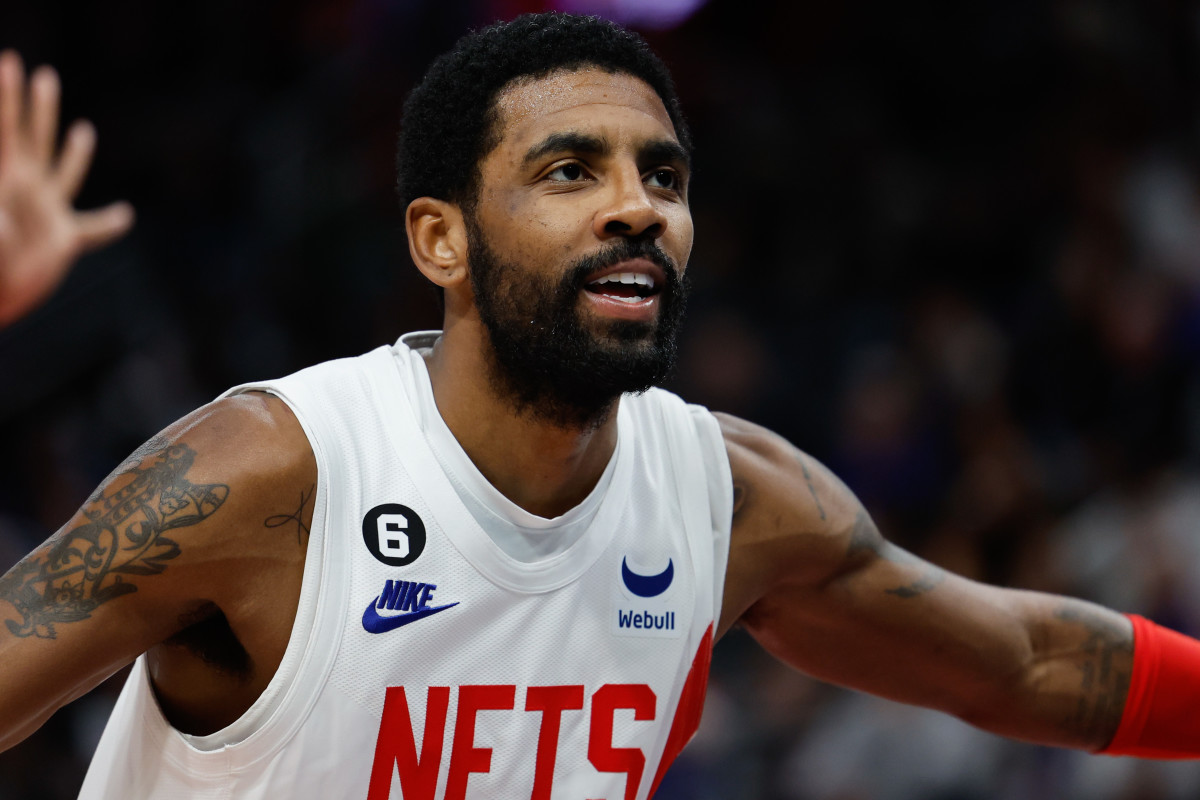PHOTO Detroit Pistons Troll Kyrie Irving During Free Throws Sports