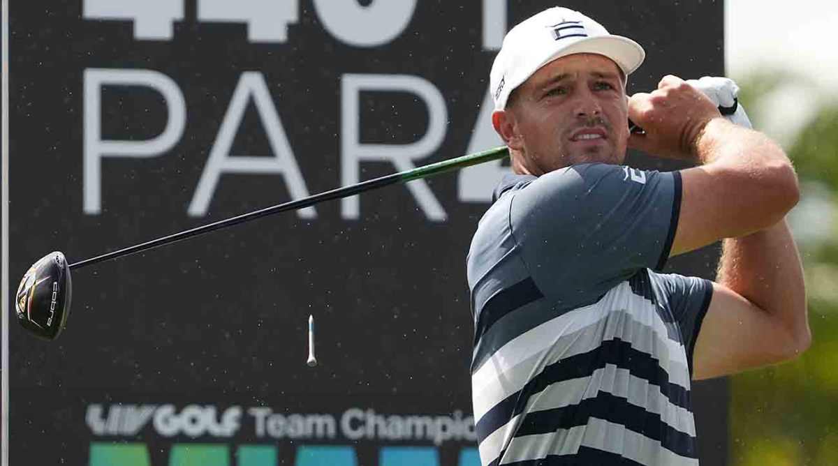Bryson DeChambeau tees off at the 2022 LIV Golf Team Championship in Miami.