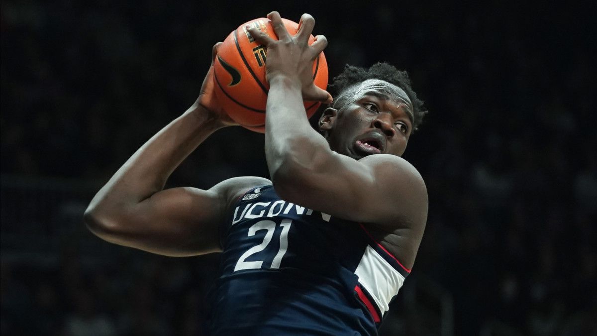List of undefeated teams remaining in men's, women's college basketball. - Vimarsana News