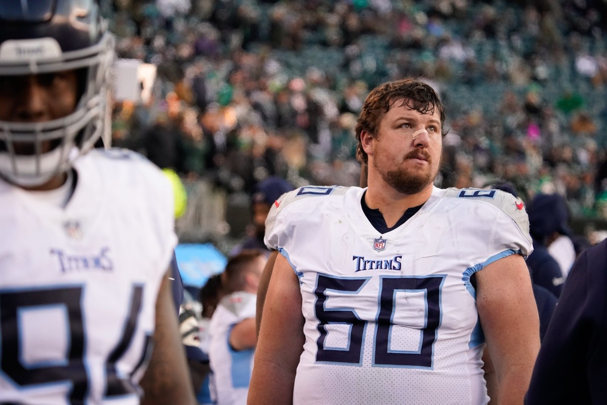 Tennessee Titans center Ben Jones (60) watches as the Titans lose to the Philadelphia Eagles at Lincoln Financial Field Sunday, Dec. 4, 2022, in Philadelphia, Pa.