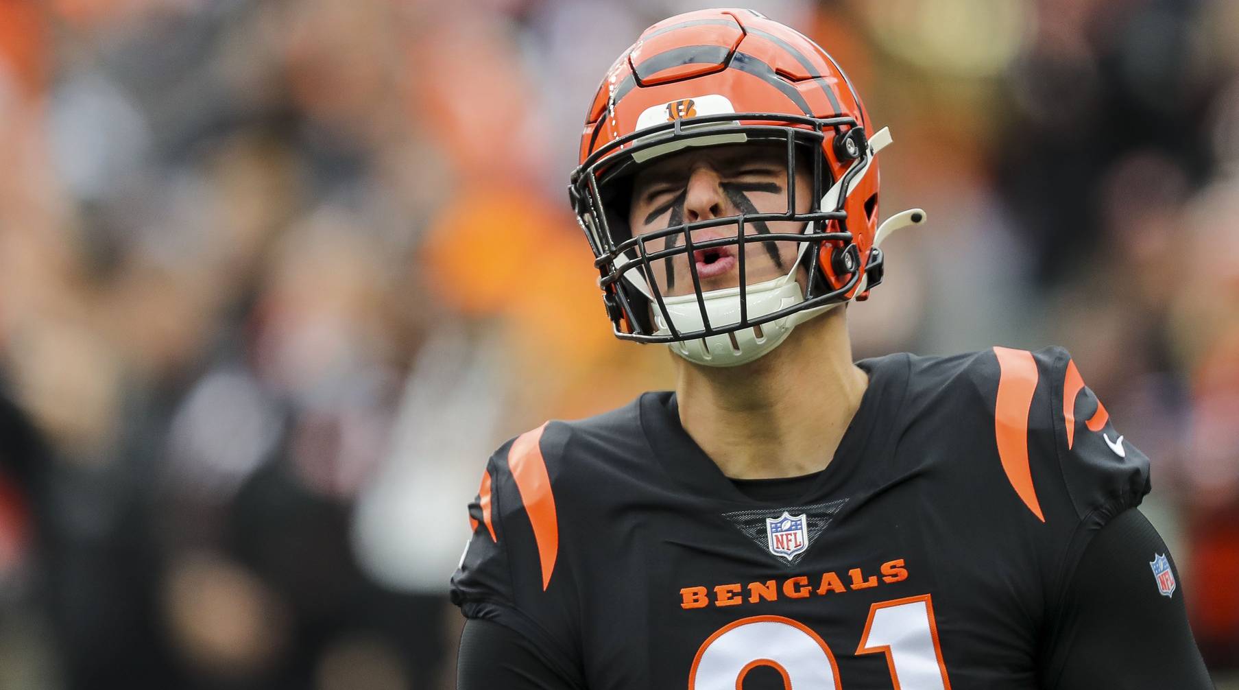 Bengals’ Trey Hendrickson Explains Why He’ll Play Through Broken Wrist ...