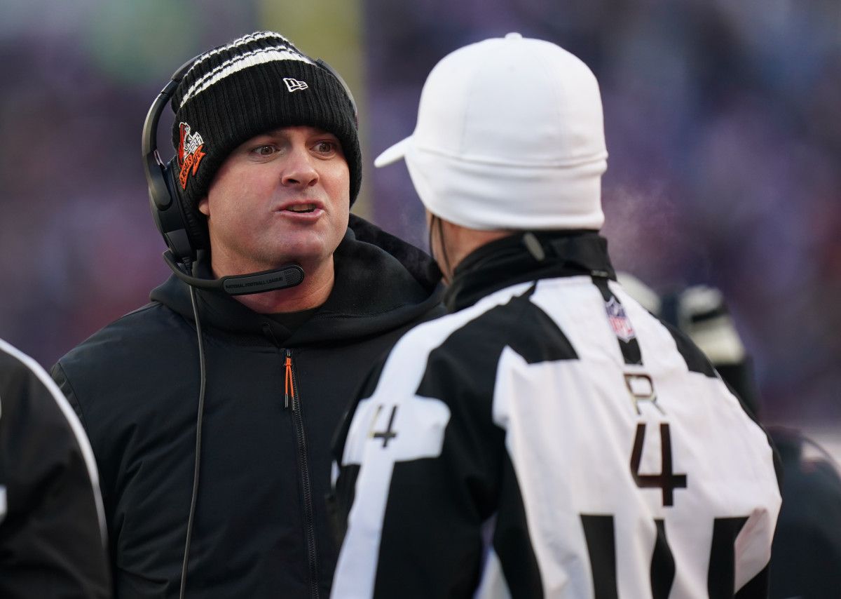 Watch: Zac Taylor Hands Out Game Balls After Cincinnati Bengals' 22-18 Win Over New England - Sports Illustrated Cincinnati Bengals News, Analysis and More - Vimarsana News