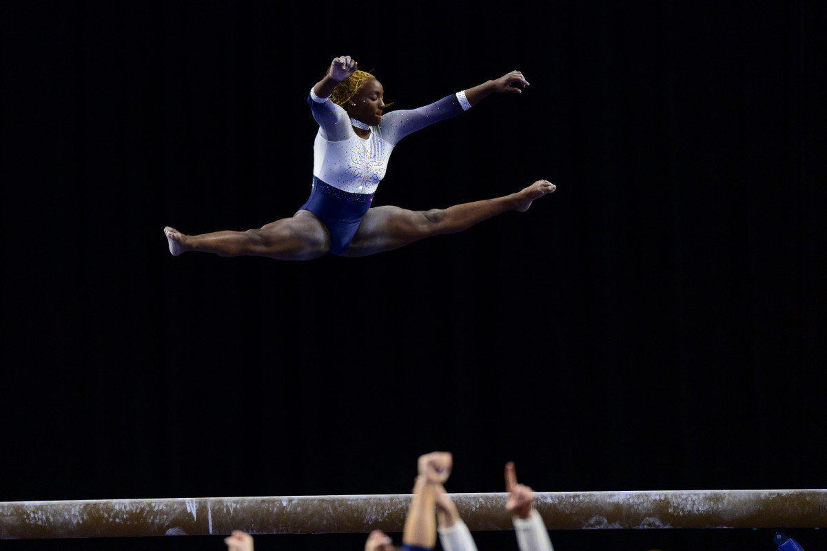 Apr 14, 2022; Fort Worth, TX, USA; Auburn University gymnast Aria Brusch performs on beam during the session two semi finals at Dickies Arena. Mandatory Credit: Jerome Miron-USA TODAY Sports
