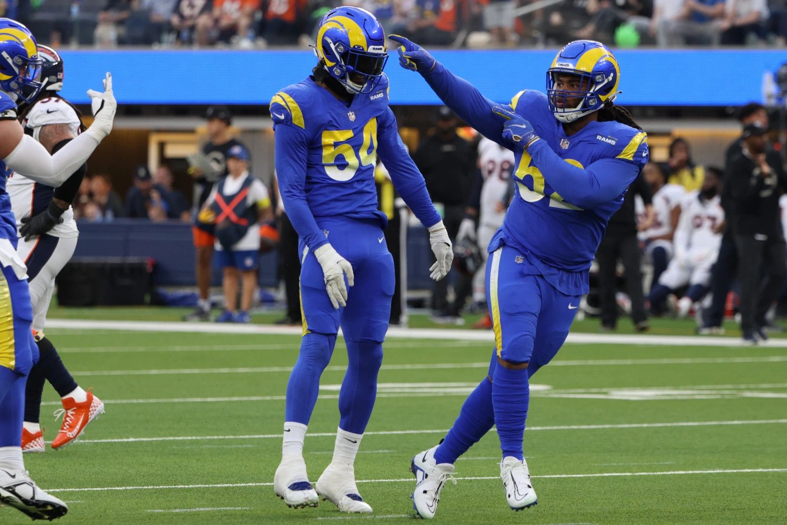 Los Angeles Rams Coach Sean McVay 'Just Met' DT Larrell Murchison After Win vs. Denver Broncos - Sports Illustrated LA Rams News, Analysis and More - Vimarsana News