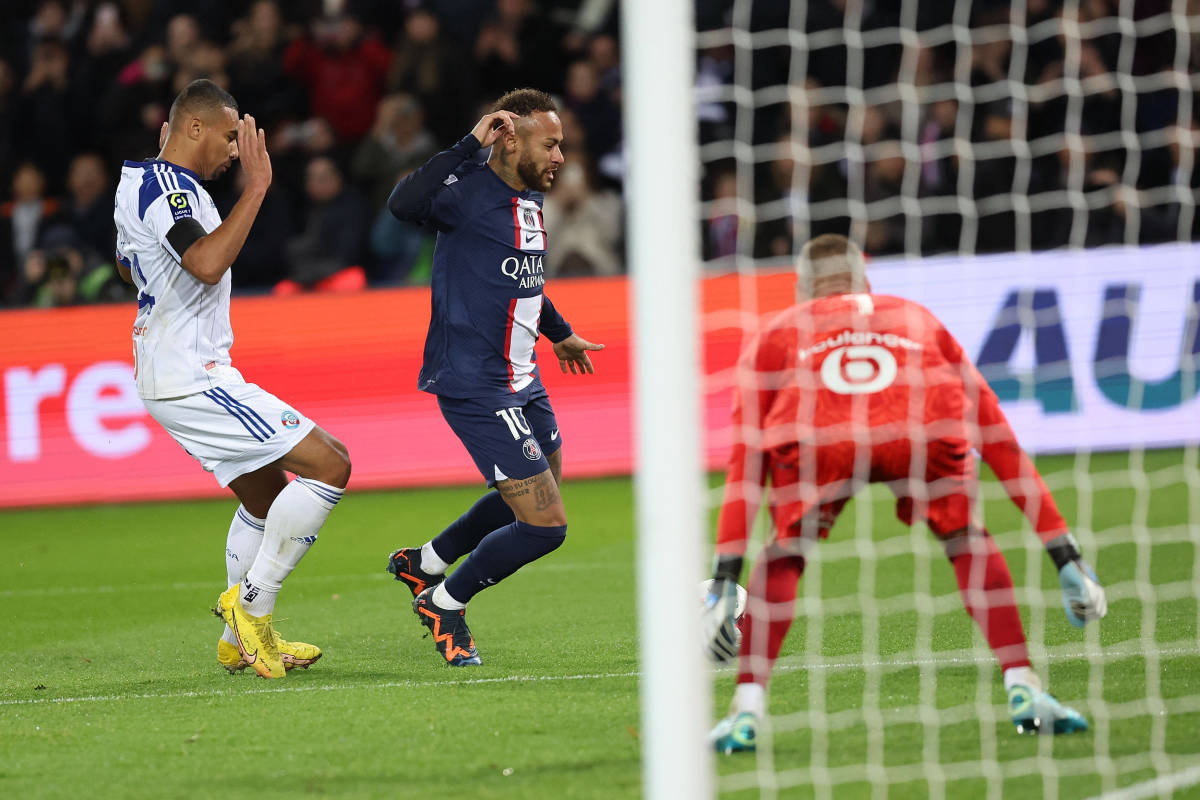 Awful Neymar dive results in 5th red card of his PSG career