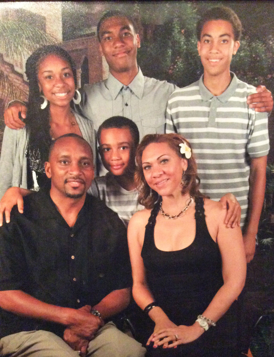 A family photo of C.J. Stroud and his parents and siblings