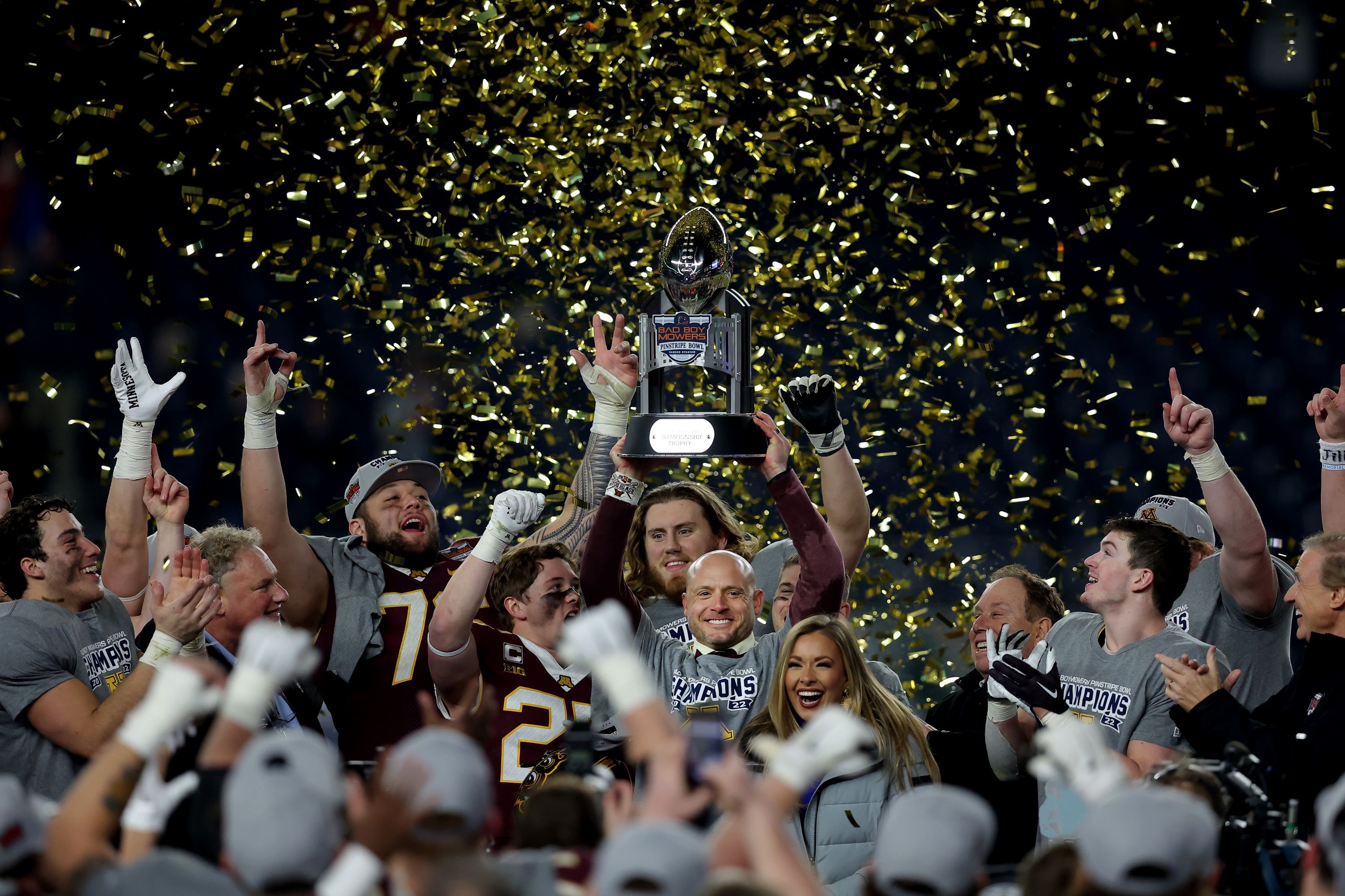 Gophers top Syracuse for 6th straight bowl victory - Vimarsana News
