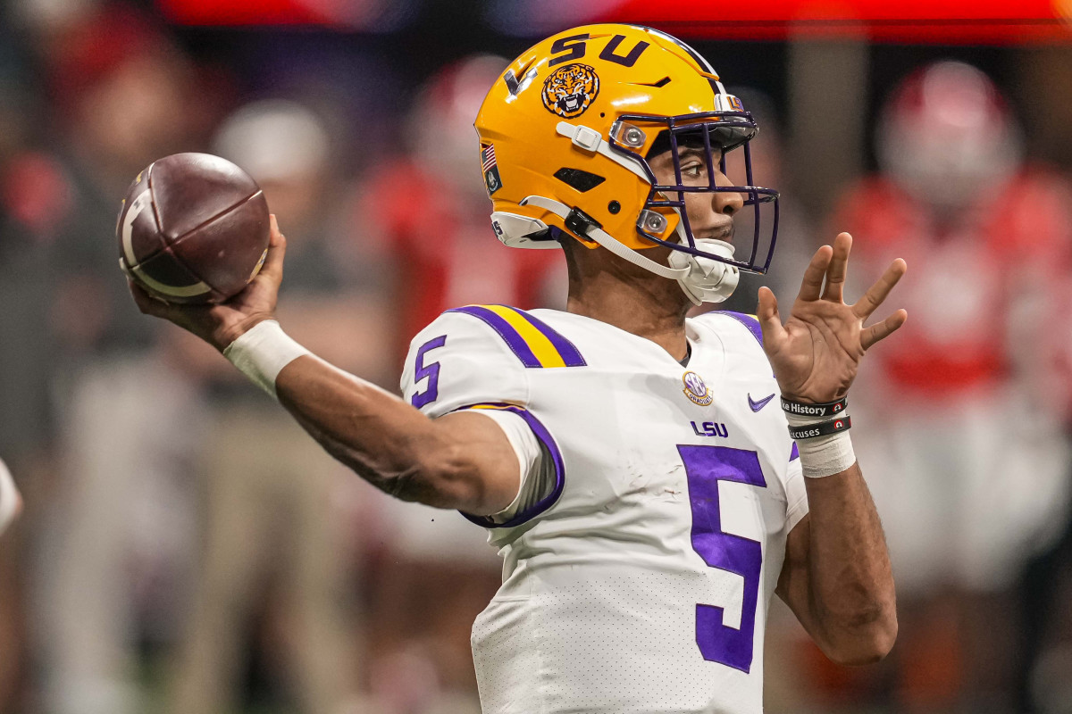 LSU quarterback Jaylen Daniels