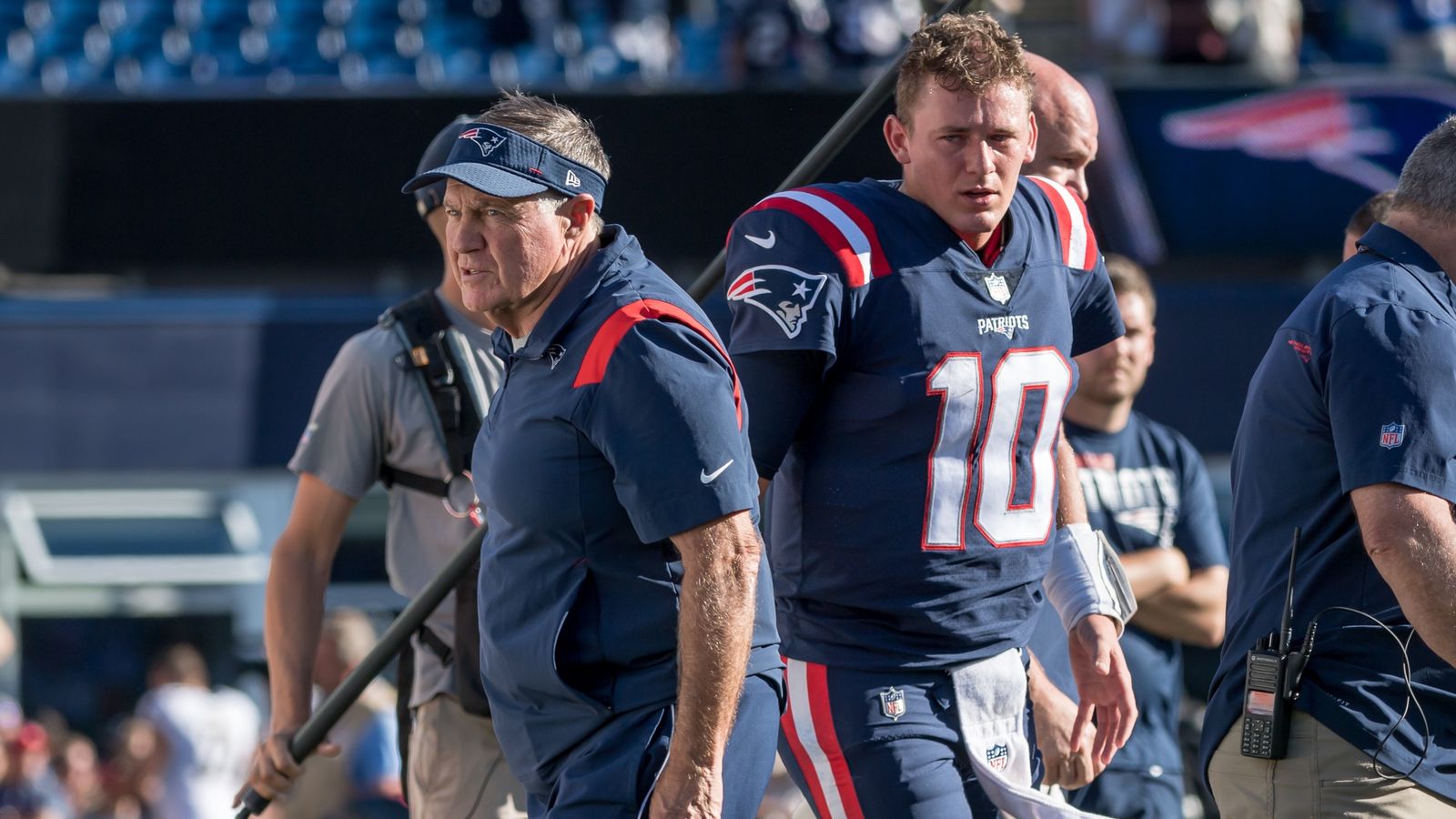 Patriots Bill Belichick Refuses to Get Hands 'Dirty' With Maligned QB Mac Jones - Sports Illustrated