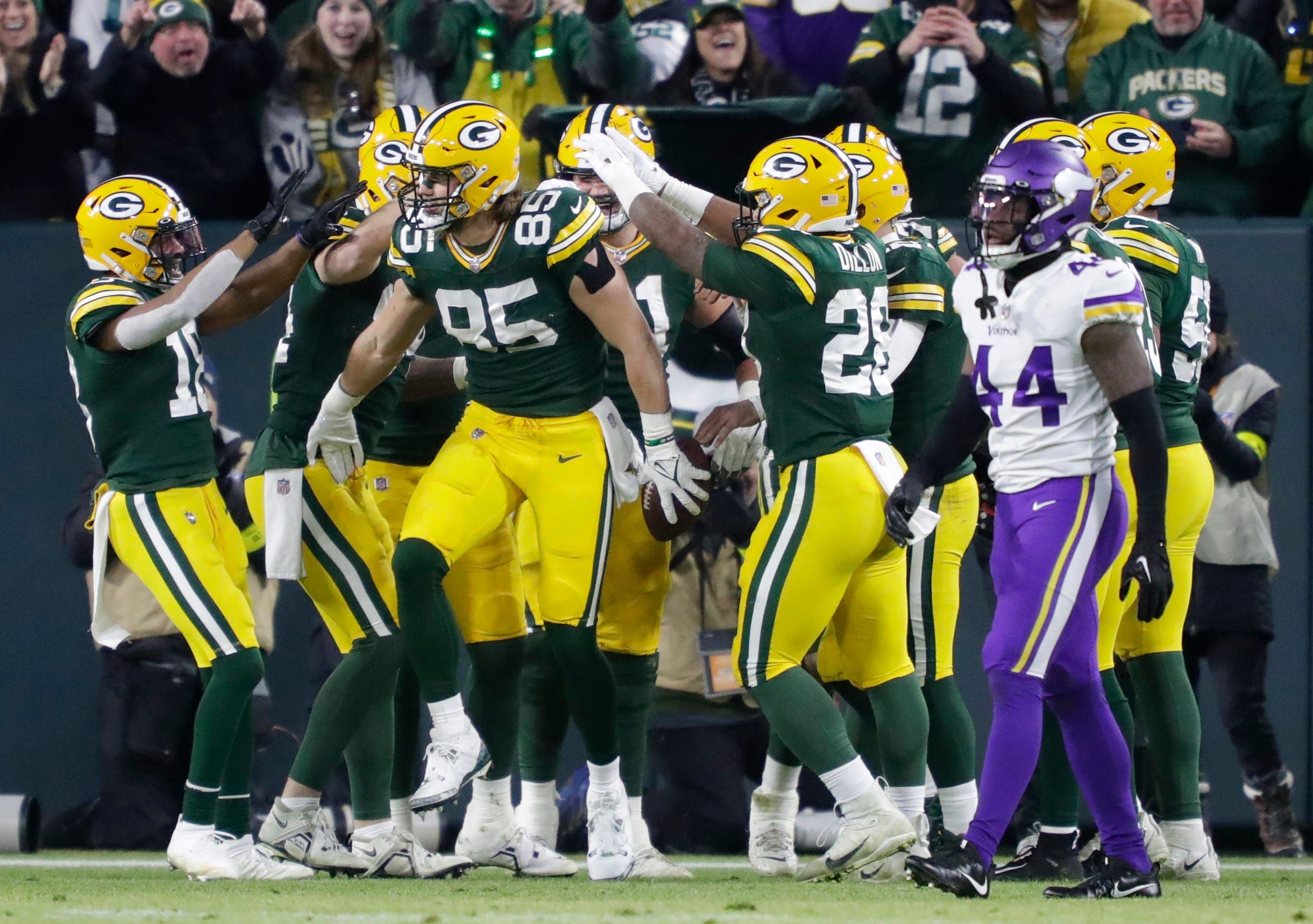 NFC Playoff Picture: Vikings Fall to No. 3 Seed After Losing in Green Bay - Vimarsana News