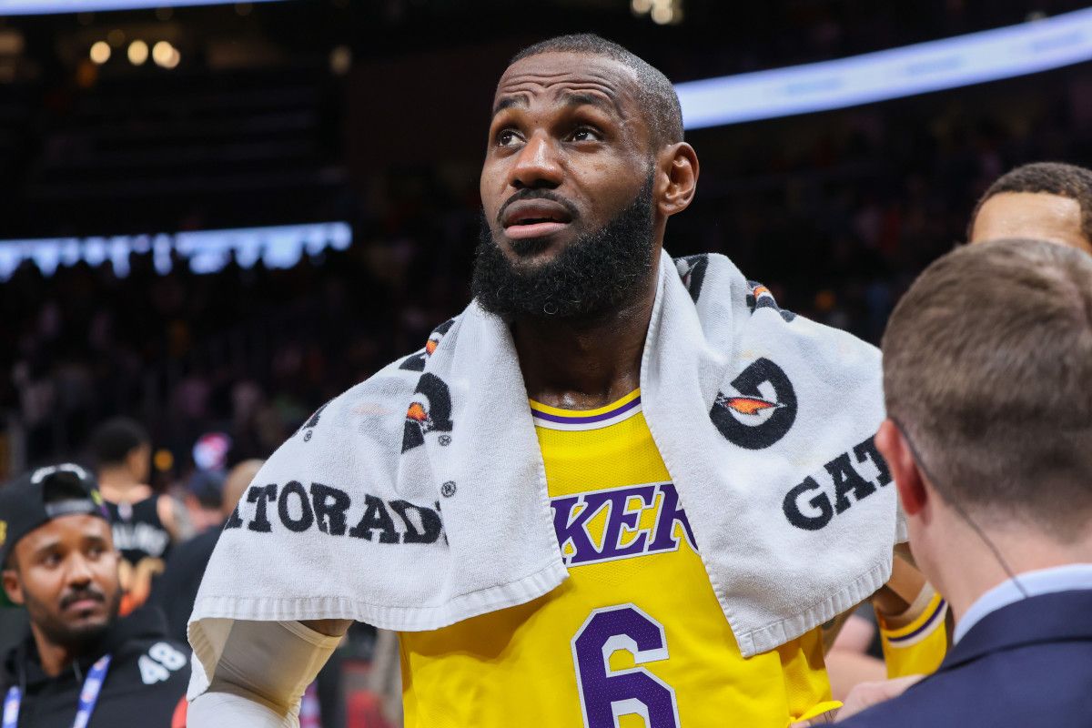 lakers-news-lebron-james-impressed-by-young-all-star-s-otherworldly