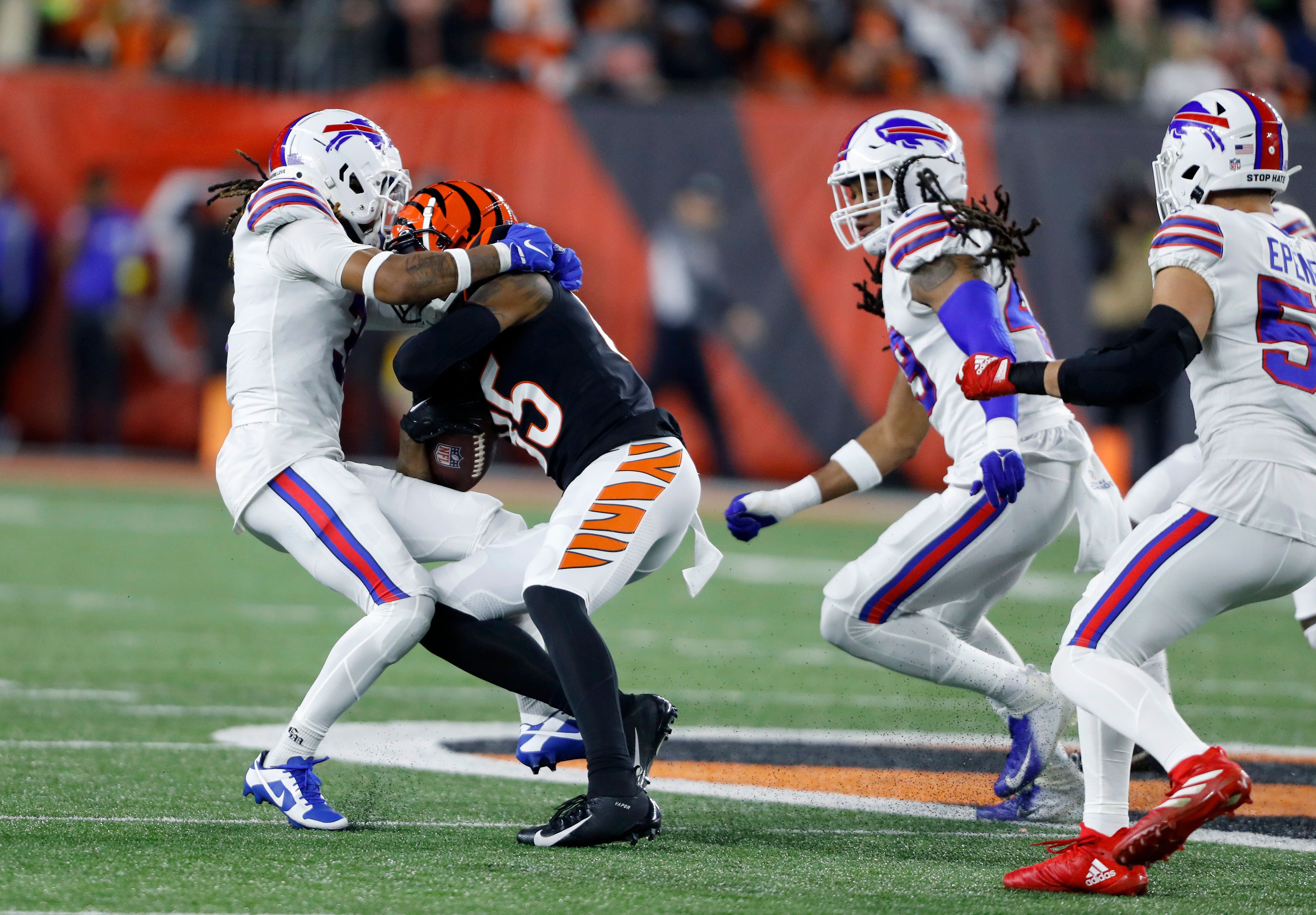 Cincinnati Bengals Wide Receiver Tee Higgins Tweets Support For Damar Hamlin; ESPN's Bart Scott Criticizes Higgins For Hit - Sports Illustrated Cincinnati Bengals News, Analysis and More - Vimarsana News
