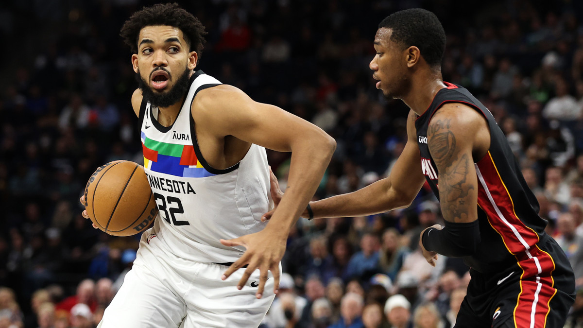 Karl-Anthony Towns' late three leads to Wolves' win over short