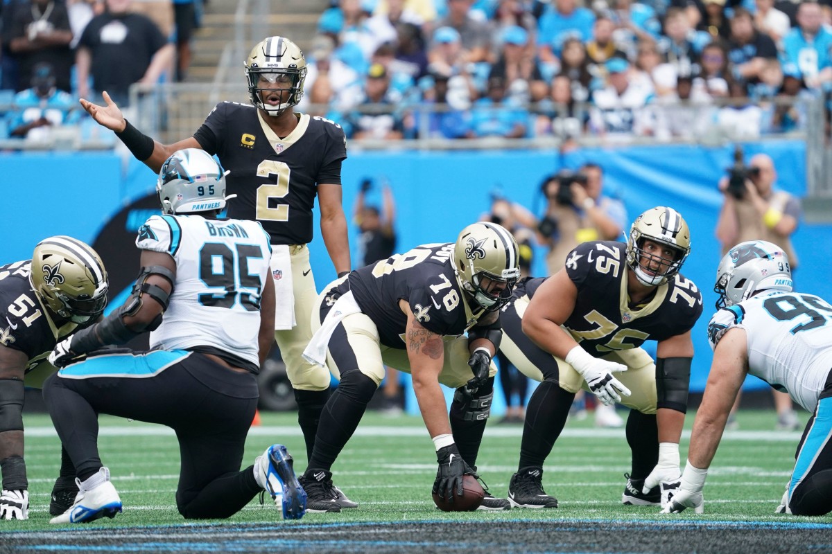 Sep 25, 2022; New Orleans Saints center Erik McCoy (78) and guard Andrus Peat (75) gets ready for the play against the Carolina Panthers. Mandatory Credit: James Guillory-USA TODAY Sports