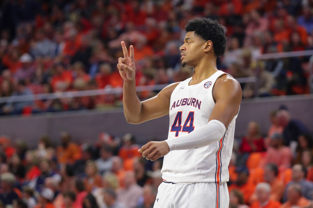 GALLERY No. 22 Auburn picks up much needed win over No. 13 Arkansas