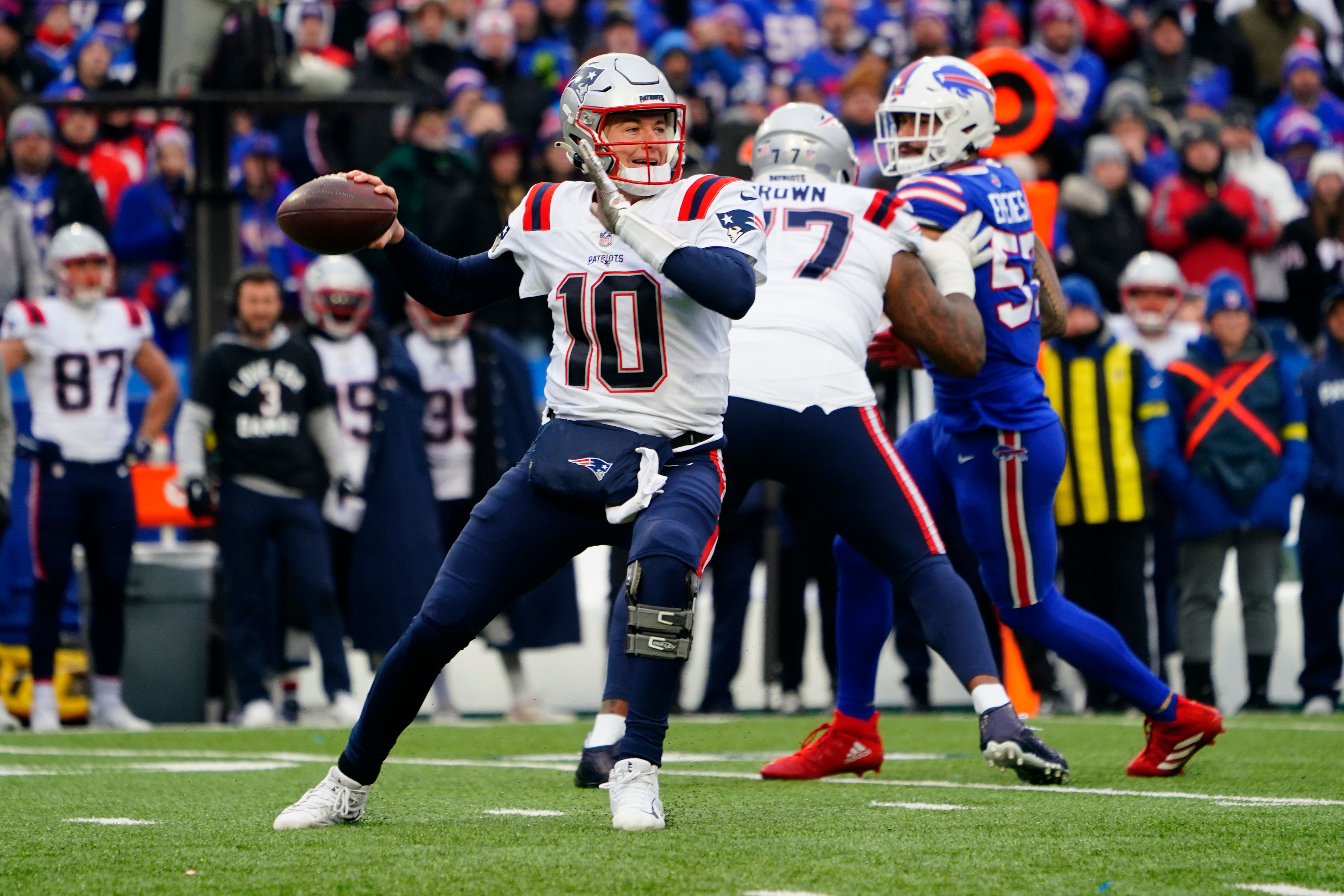 Mac Jones-DeVante Parker Connect For 2nd TD at Buffalo Bills, But New England Patriots' Season Ends: WATCH - Sports Illustrated New England Patriots News, Analysis and More - Vimarsana News