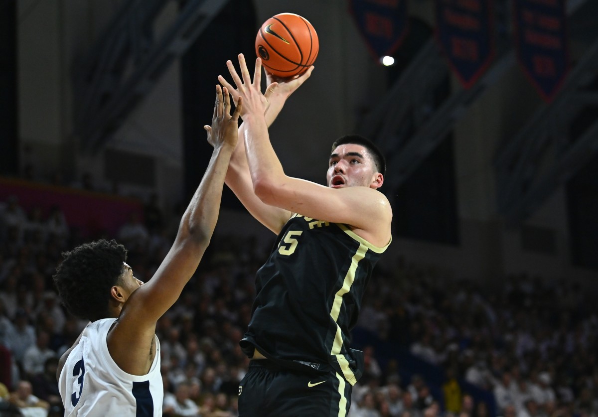 Purdue Center Zach Edey Named Big Ten Basketball Player of the Week