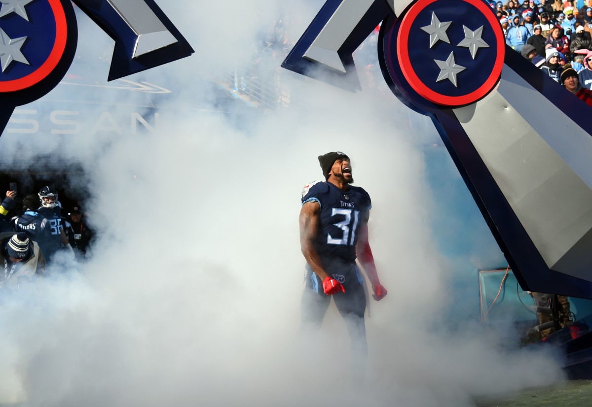 Tennessee Titans safety Kevin Byard (31) takes the field during player introductions before the game against the Houston Texans at Nissan Stadium.