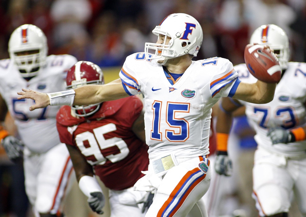 Florida Gators quarterback Tim Tebow (15) throws a pass during the second half of the 2009 SEC championship game against the Alabama Crimson Tide at the Georgia Dome.