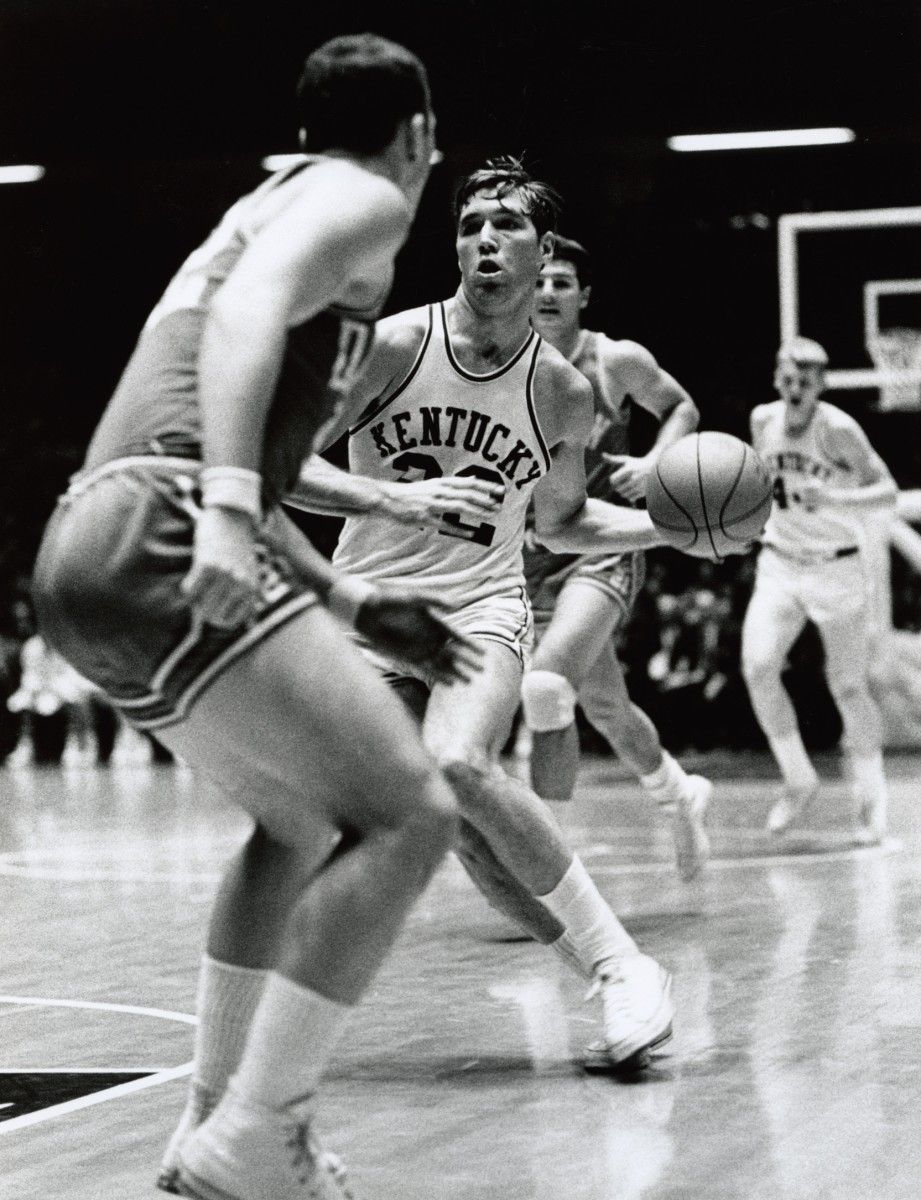 Kentucky to Retire Mike Pratt's Jersey in Rupp Arena Rafters - Vimarsana News