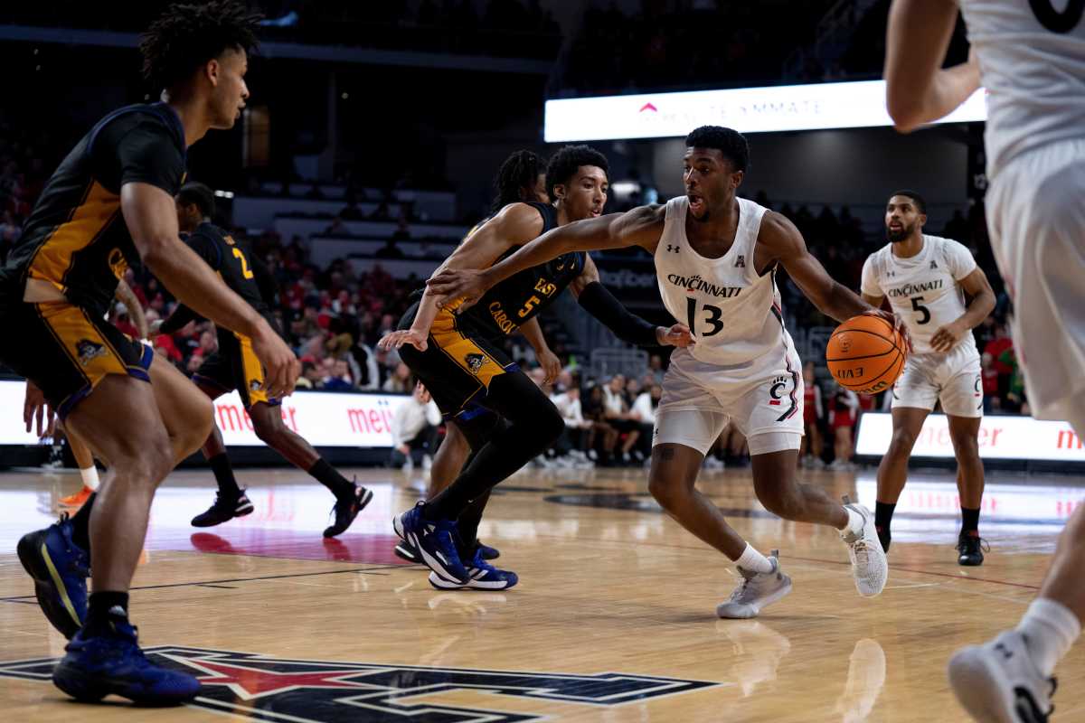 Three Man Weave Cincinnati Bearcats Basketball Wallop East Carolina 83