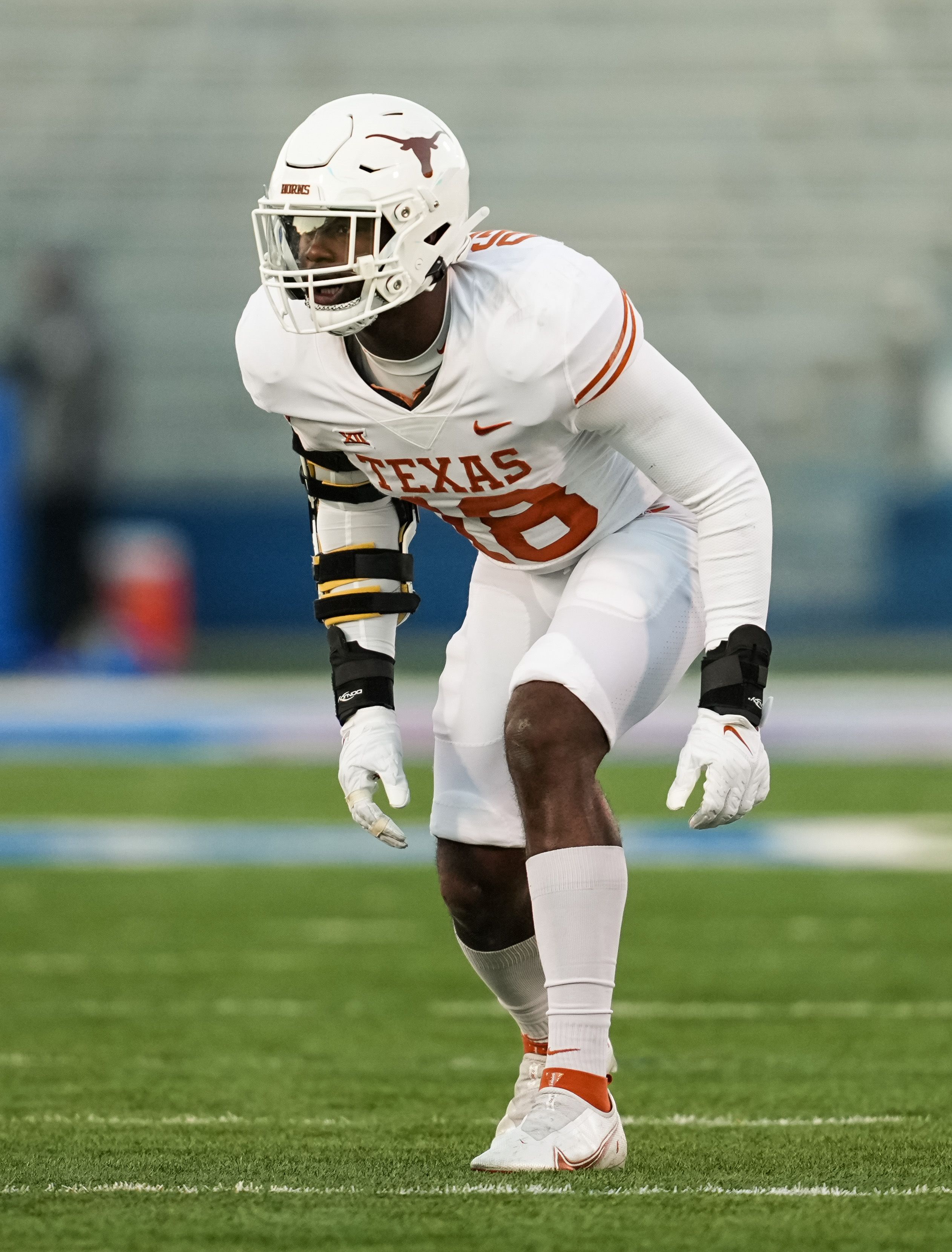 BREAKING: Texas EDGE Ovie Oghoufo Transfers to LSU - Vimarsana News