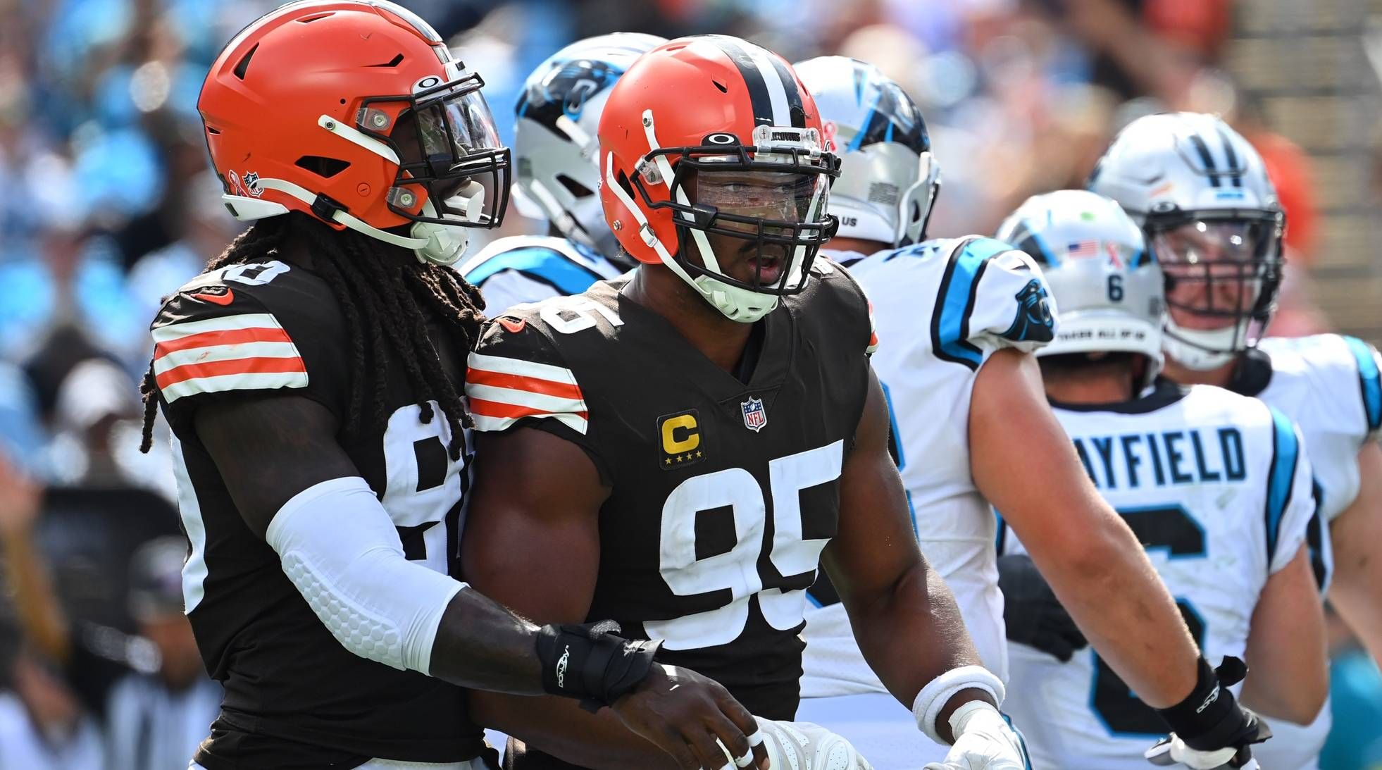 Browns' Jadeveon Clowney Issues Statement About Myles Garrett Criticism - Vimarsana News