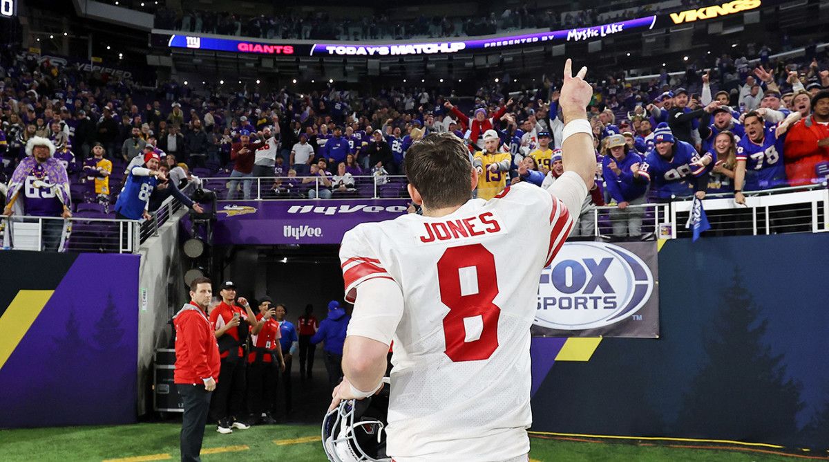 NFL wild-card weekend: Daniel Jones and Trevor Lawrence shine - Vimarsana News