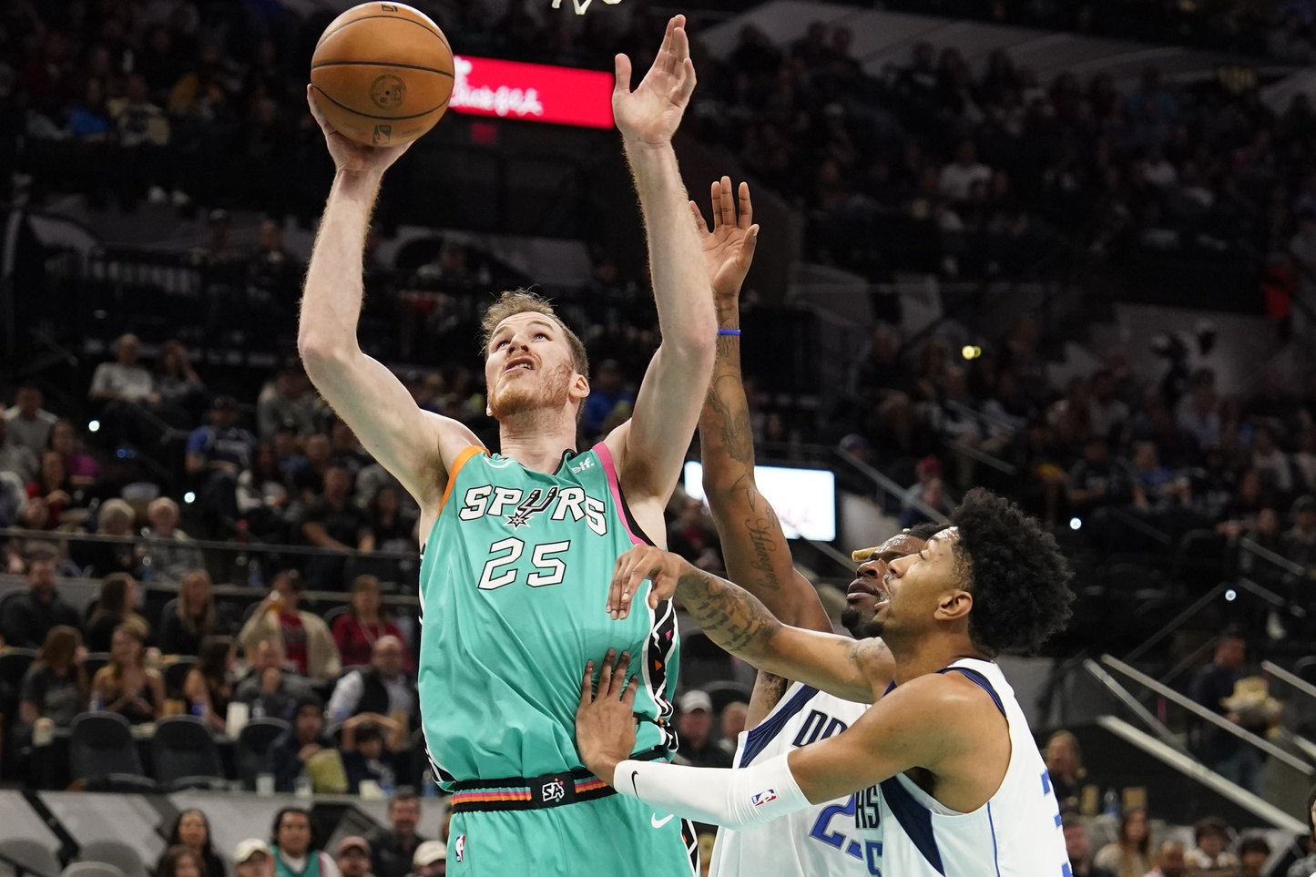 2 Playoff Contenders Showing Interest in Spurs' Jakob Poeltl Trade