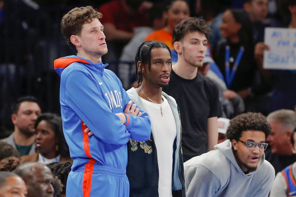 Shai Gilgeous-Alexander, Chet Holmgren, Mike Muscala, OKC Thunder
