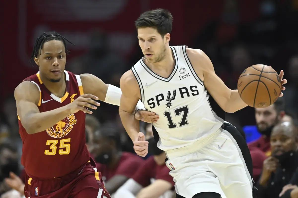 Spurs Trade Rumor: Doug McDermott or Zach Collins to Miami Heat? NBA Tracker