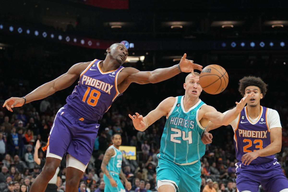 Suns Handle Hornets, Establish Four-Game Winning Streak