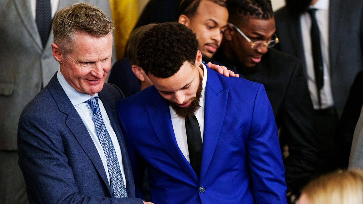 Steve Kerr and Stephen Curry at the White House