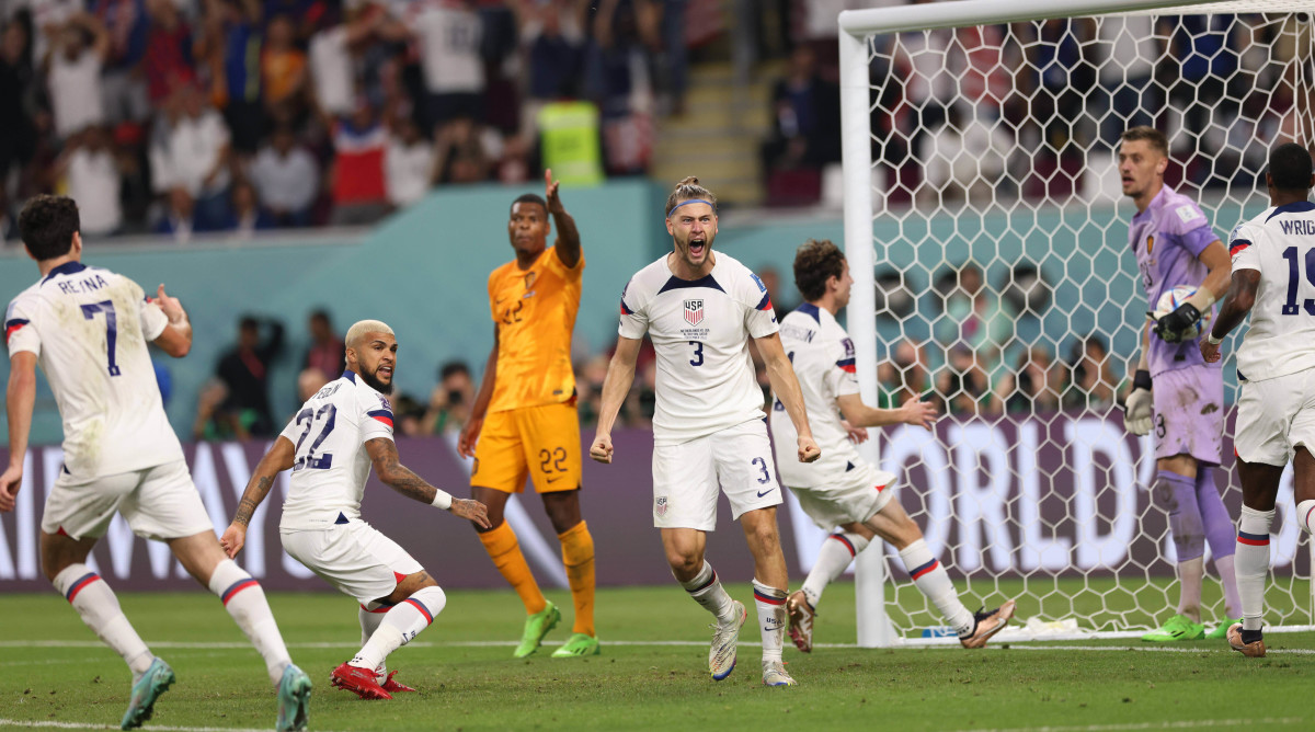 The USMNT playing against the Netherlands.