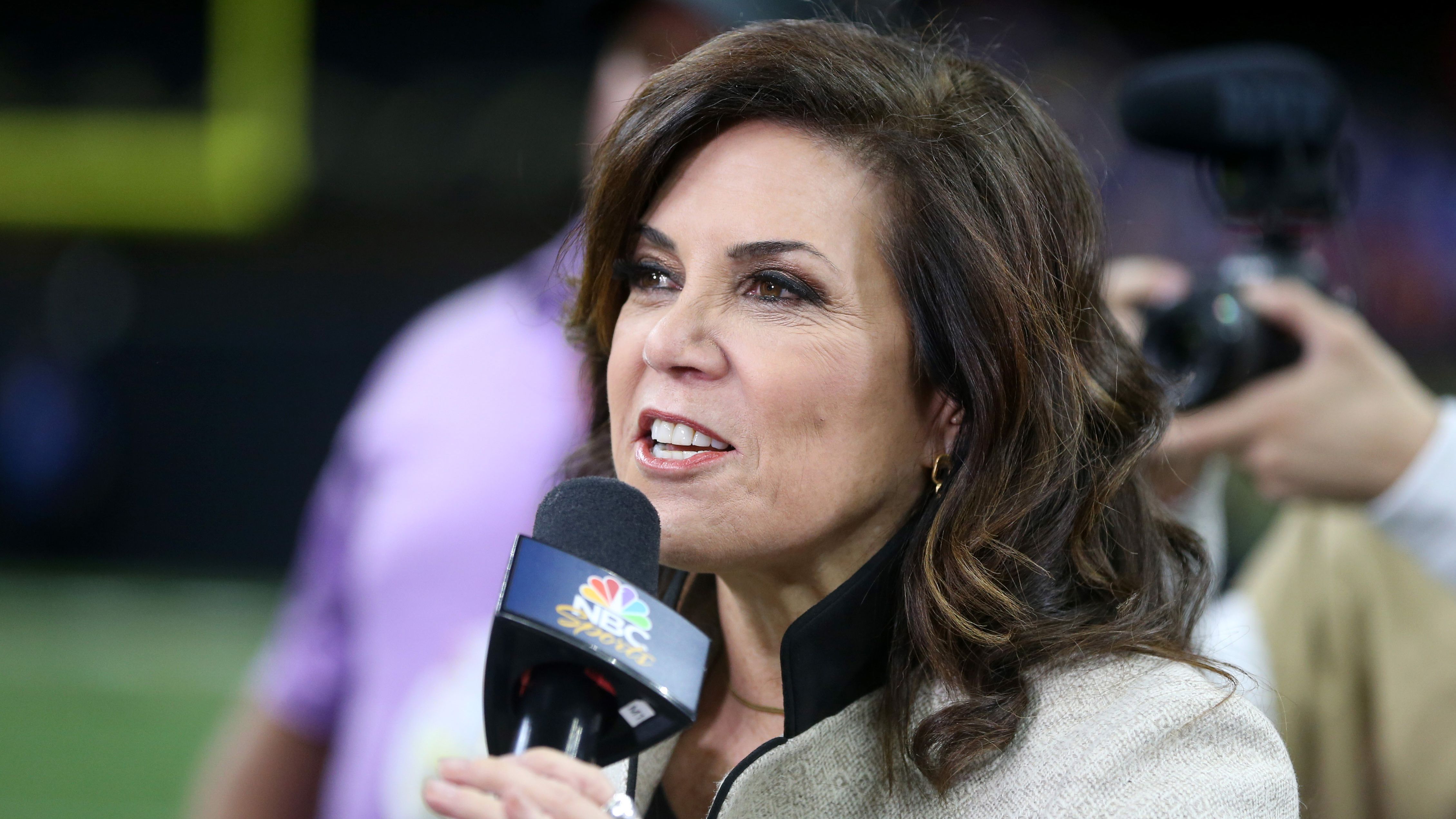 Michele Tafoya questions Lisa Guerrero's recent memoir reveal about miscarriage - Vimarsana News