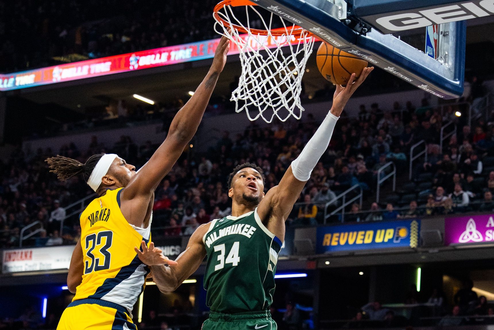 A strong start helps the Milwaukee Bucks beat the Indiana Pacers - Vimarsana News