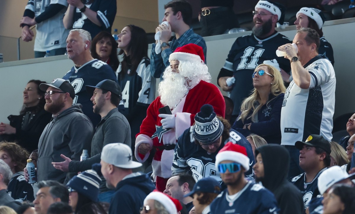 Bad Santa and Snowballs has a Legendary Episode in Eagles