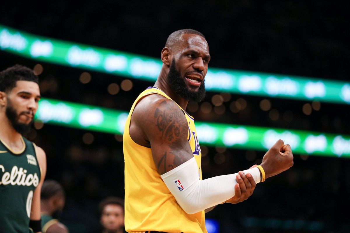 Former Lakers Champion Accuses LeBron James of Breaking NBA Rule - All