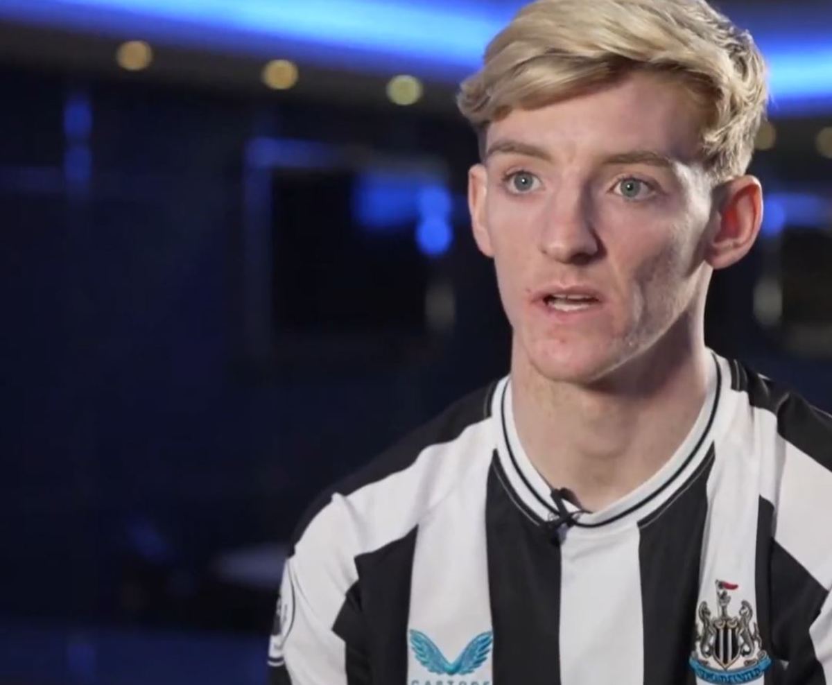 Anthony Gordon pictured during an interview with Sky Sports shortly after joining Newcastle United from Everton in January 2023