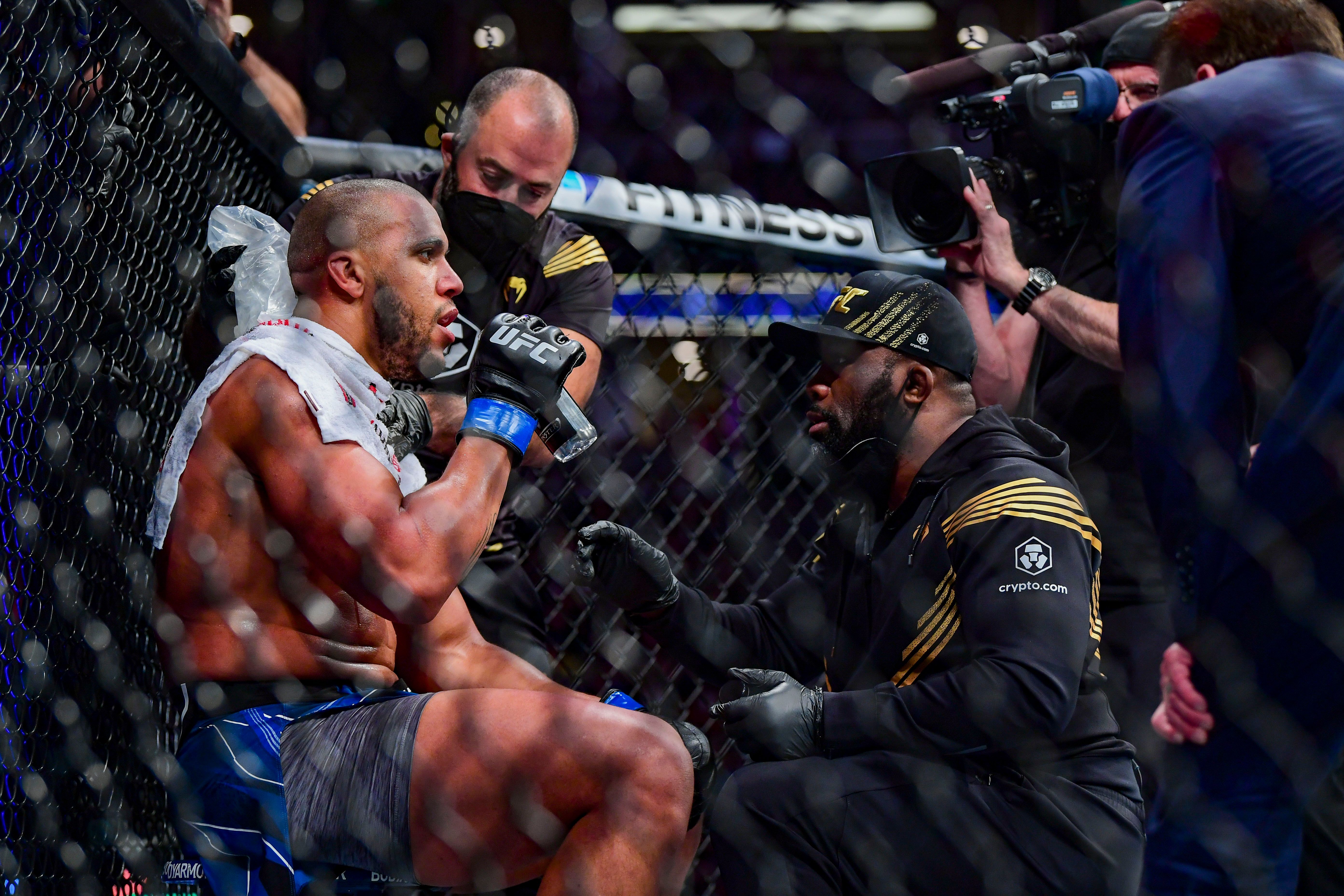 Ciryl Gane's Coach Discusses Francis Ngannou, Jon Jones Bout - Vimarsana News