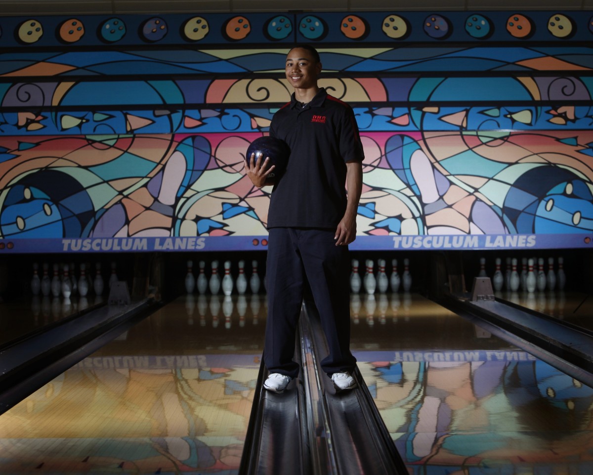 Dodgers Star Mookie Betts Bowling in US Open in Indianapolis - Inside the  Dodgers