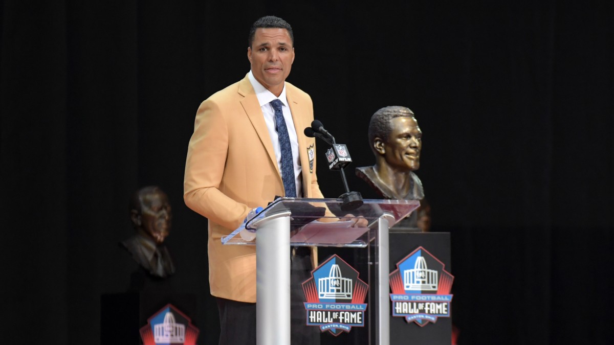 Tony Gonzalez was inducted into the Pro Football Hall of Fame in 2019.